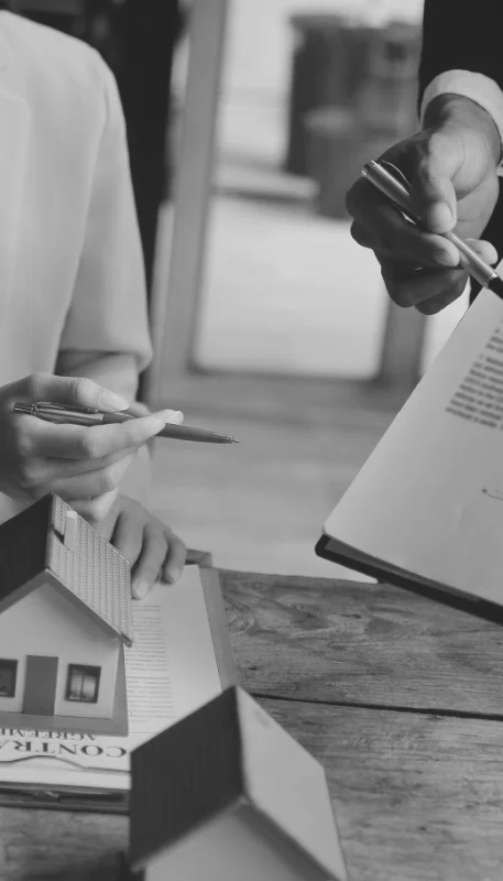 Real estate agent sales manager team analysis pricing rental lease contract sale purchase agreement concerning mortgage loan offer house insurance